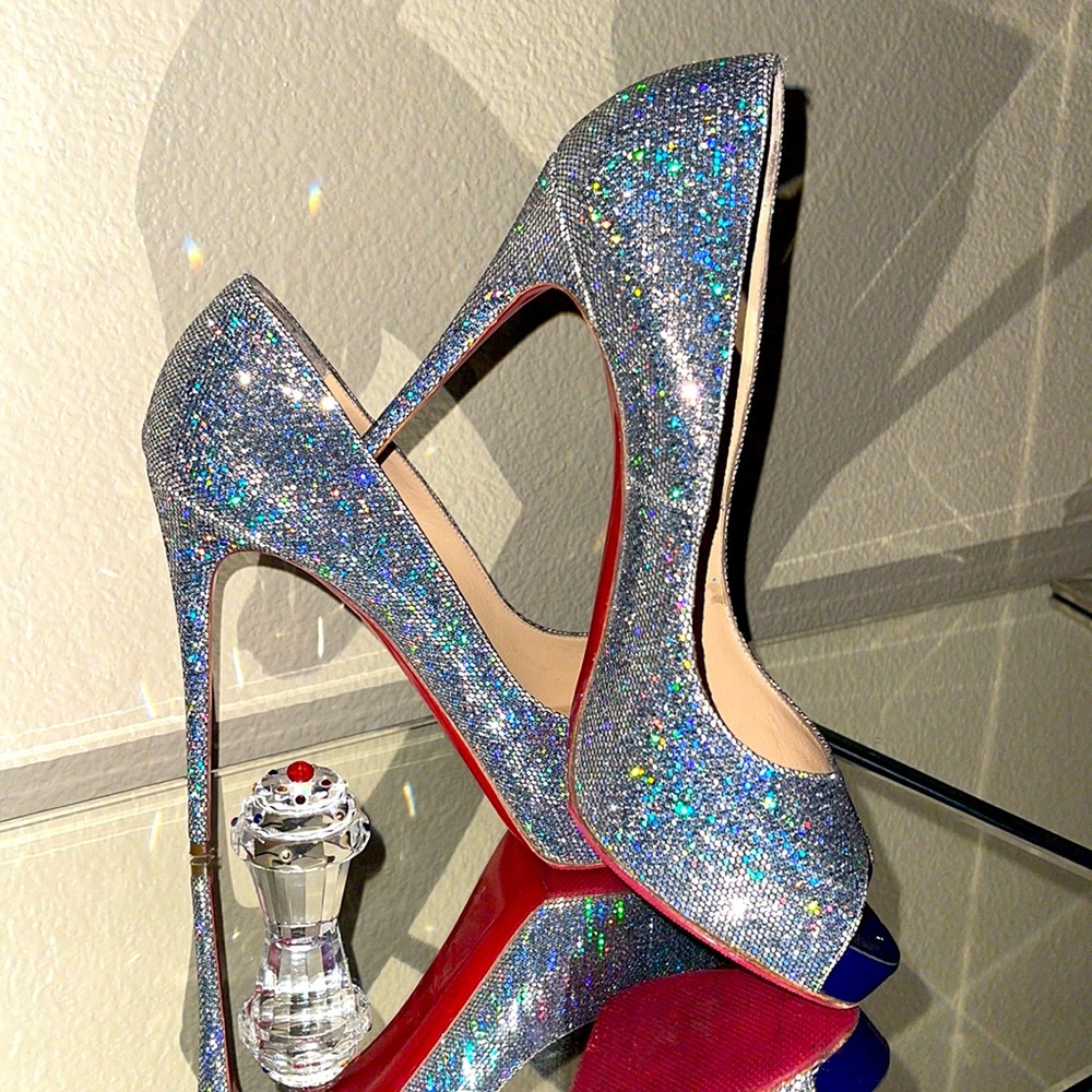 CHRISTIAN LOUBOUTIN AUTHENTIC DISCO 41 EURO RED BOTTOMS HEELS RAINBOW IRIDESCENT